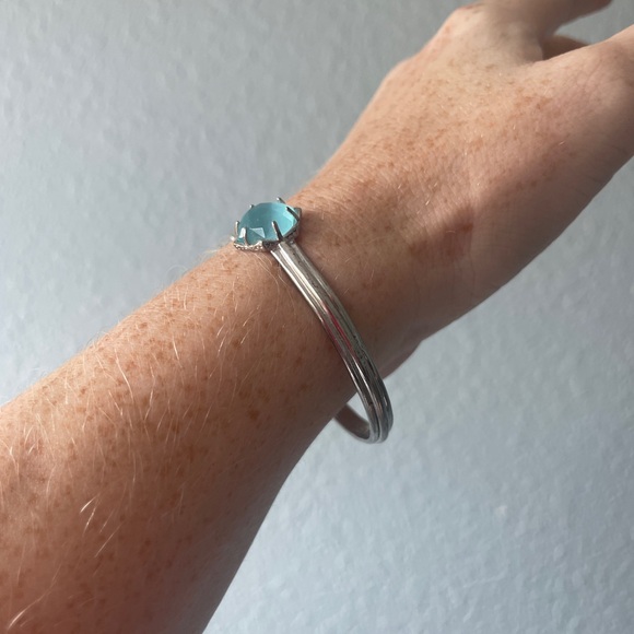 SOLD Kendra Scott Women’s Cuff Light Blue Silver - Picture 3 of 7